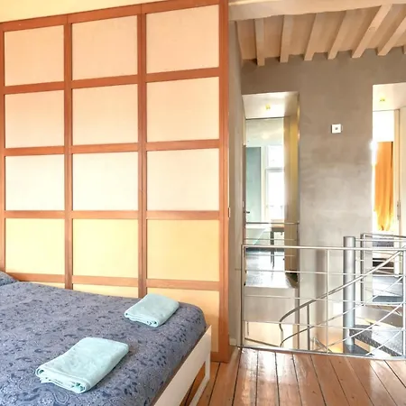 Apartment The Charming Hendrik Square